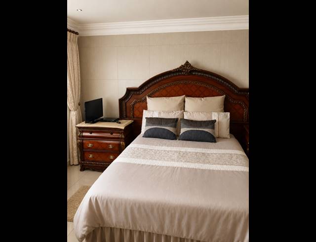 3 BEDROOM HOUSE FOR SALE IN FALCON RIDGE